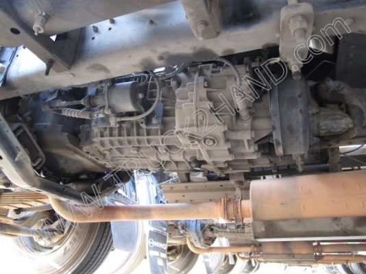 รถบรรทุก 10 ล้อ ยี่ห้อ HINO รุ่น FM8J 260 แรงม้า ติดแก๊ส NGV พร้อมหางสามมิตร (มีทั้งหมด 6 คัน)