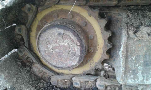 ขายรถแบคโฮ KOMATSU PC60-2 พร้อมกับรถ 6 ล้อเทเลอร์ ISUZU FTR165 แรงม้า 2 รวมราคา 850000