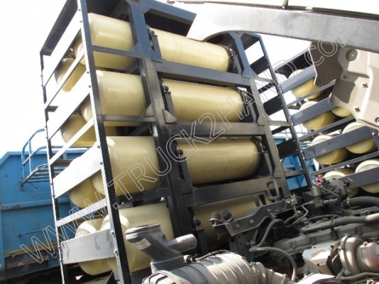 รถบรรทุก 10 ล้อ ยี่ห้อ HINO รุ่น FM8J 260 แรงม้า ติดแก๊ส NGV พร้อมหางพื้นเรียบสามมิตร (มีทั้งหมด 12 คัน)