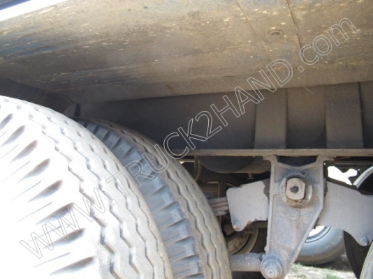 รถบรรทุก 10 ล้อ ยี่ห้อ HINO รุ่น FM8J 260 แรงม้า ติดแก๊ส NGV พร้อมหางพื้นเรียบสามมิตร (มีทั้งหมด 12 คัน)