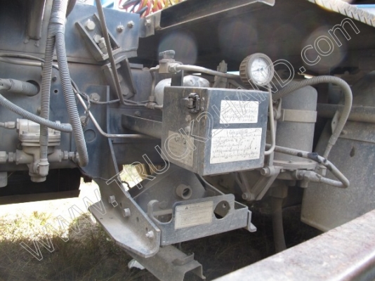 รถบรรทุก 10 ล้อ ยี่ห้อ HINO รุ่น FM8J 260 แรงม้า ติดแก๊ส NGV พร้อมหางพื้นเรียบสามมิตร (มีทั้งหมด 12 คัน)