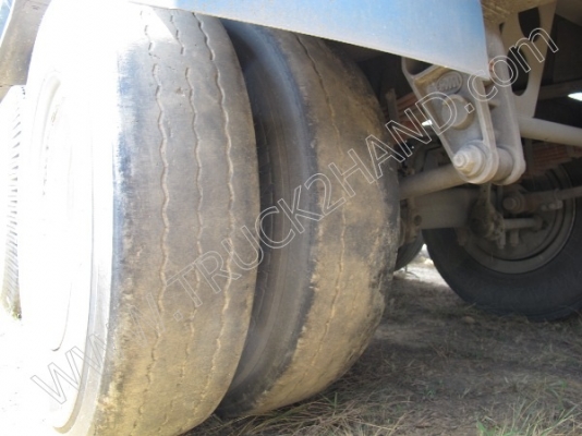 รถบรรทุก 10 ล้อ ยี่ห้อ HINO รุ่น FM8J 260 แรงม้า ติดแก๊ส NGV พร้อมหางพื้นเรียบสามมิตร (มีทั้งหมด 12 คัน)