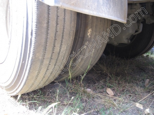 รถบรรทุก 10 ล้อ ยี่ห้อ HINO รุ่น FM8J 260 แรงม้า ติดแก๊ส NGV พร้อมหางพื้นเรียบสามมิตร (มีทั้งหมด 12 คัน)