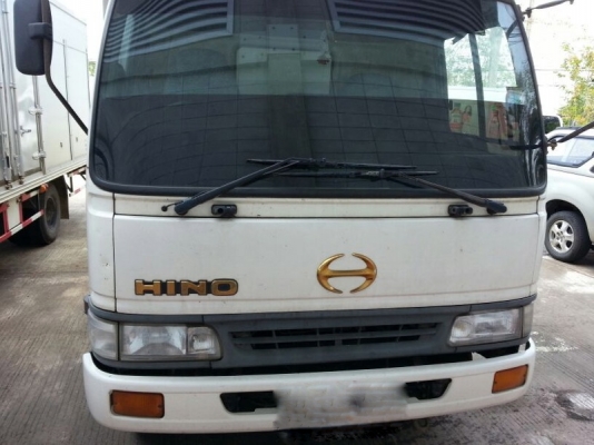 รถฮีโน่ 6 ล้อ ตู้แห้ง  FC4J  145 แรงม้า. ปี 45  ( มีขาย 2 คัน. )  สนใจติดต่อ  081 - 6079515