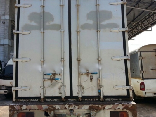 รถฮีโน่ 6 ล้อ ตู้แห้ง  FC4J  145 แรงม้า. ปี 45  ( มีขาย 2 คัน. )  สนใจติดต่อ  081 - 6079515