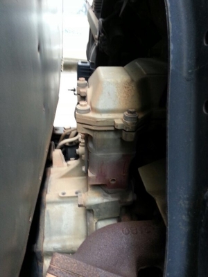 รถฮีโน่ 6 ล้อ ตู้แห้ง  FC4J  145 แรงม้า. ปี 45  ( มีขาย 2 คัน. )  สนใจติดต่อ  081 - 6079515