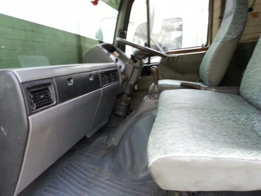 รถฮีโน่ 6 ล้อ ตู้แห้ง  FC4J  145 แรงม้า. ปี 45  ( มีขาย 2 คัน. )  สนใจติดต่อ  081 - 6079515