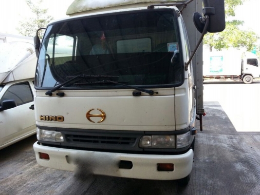 รถฮีโน่ 6 ล้อ ตู้แห้ง  FC4J  145 แรงม้า. ปี 45  ( มีขาย 2 คัน. )  สนใจติดต่อ  081 - 6079515