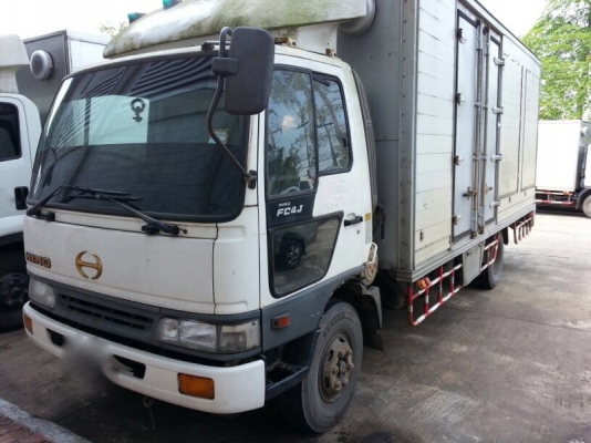 รถฮีโน่ 6 ล้อ ตู้แห้ง  FC4J  145 แรงม้า. ปี 45  ( มีขาย 2 คัน. )  สนใจติดต่อ  081 - 6079515