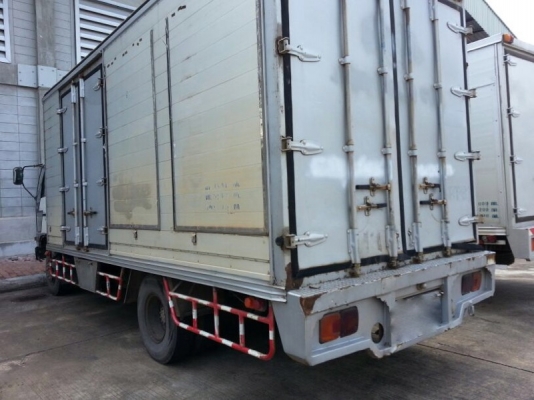 รถฮีโน่ 6 ล้อ ตู้แห้ง  FC4J  145 แรงม้า. ปี 45  ( มีขาย 2 คัน. )  สนใจติดต่อ  081 - 6079515