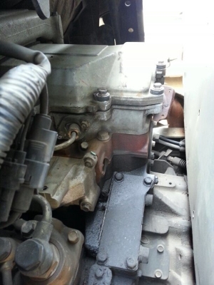 รถฮีโน่ 6 ล้อ ตู้แห้ง  FC4J  145 แรงม้า. ปี 45  ( มีขาย 2 คัน. )  สนใจติดต่อ  081 - 6079515