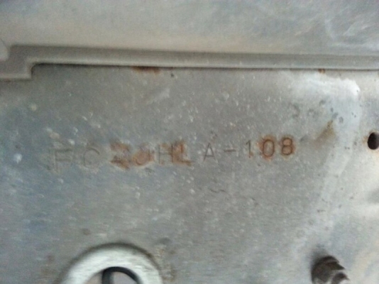 รถฮีโน่ 6 ล้อ ตู้แห้ง  FC4J  145 แรงม้า. ปี 45  ( มีขาย 2 คัน. )  สนใจติดต่อ  081 - 6079515