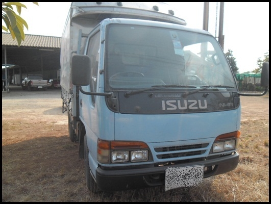 4 ล้อ NKR มีหลังคาส่งของ