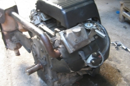 ขาย เครื่องเรือ ยี่ห้อ Robin 22แรง สูบ V นำเข้าญี่ปุ่น ราคา 22,500 สนใจติดต่อ คุณ ติ