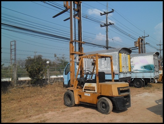 รถยกฟอร์คลิฟต์  3 ตัน เก่านอก