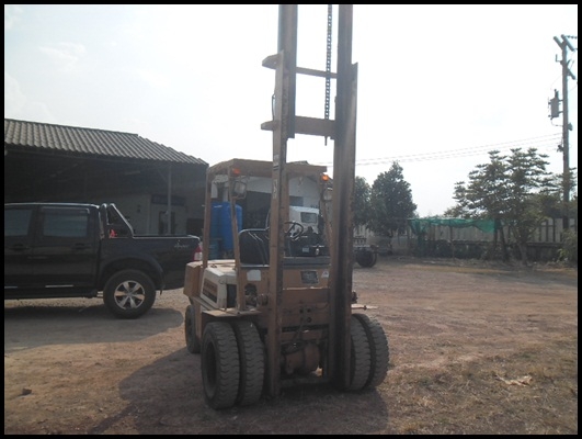 รถยกฟอร์คลิฟต์  3 ตัน เก่านอก