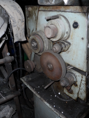 ขายครับขายเครื่องกลึงไต้หวันขนาด 5 ฟุต รุ่นเบา เกียร์บล็อก 3 เพลา รูผ่าน 1.5 นิ้ว จุดที่มีการเคลื่อนที่ทั้งหมด แน่นดีมาก (ล้างแล้วรับรองเป็นเครื่องที่น่าใช้มากตัวนึง) 55000 บาท 0814583376 ช่างเอก มีบริการจัดส่งทั่วประเทศ