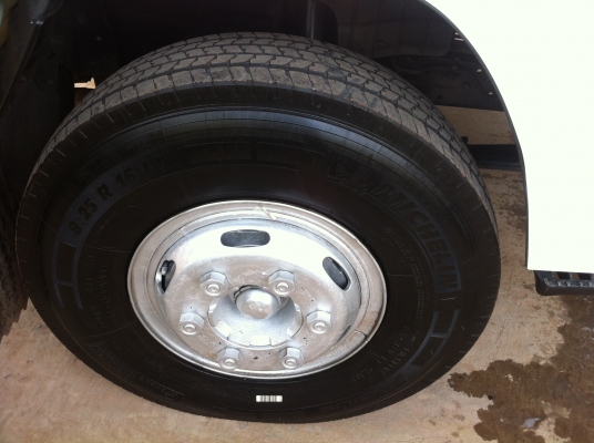 ขาย NQR   150  แรง ปี 51  ตู้แห้ง ยาว 5.5 เมตร