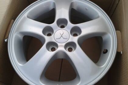 แม็กซ์ไททัล15 5รูใหม่ป้ายแดงๆพร้อมน็อตแท้ชุด20ตัว