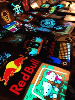 .ไฟแดนซ์กระพริบขึ้นลงตามเสียงเพลง มีหลายขนาดหลายราคาและหลากหลายแบบ ติดรถยนต์ มอไซค์ เสื้อผ้า ฝาห้อง และ ใช้งานอื่นๆตามที่ต้องการคร้าบ ติดตั้งง่ายสีสันสวยงามคร้าบ สนใจสอบถามได้คร้าบ0817915677ราคาเริ่มต้นที่280-