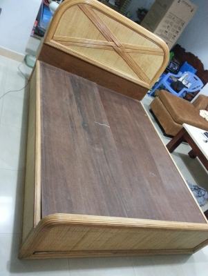 (ยกเลิกการขาย) ขายเตียงนอนหวายแท้พร้อมที่นอน ขนาด5ฟุต