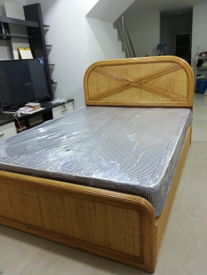 (ยกเลิกการขาย) ขายเตียงนอนหวายแท้พร้อมที่นอน ขนาด5ฟุต