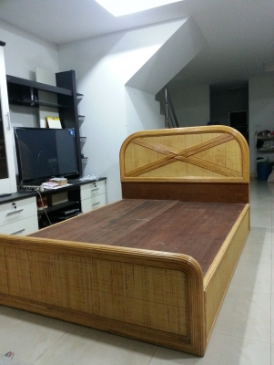 (ยกเลิกการขาย) ขายเตียงนอนหวายแท้พร้อมที่นอน ขนาด5ฟุต
