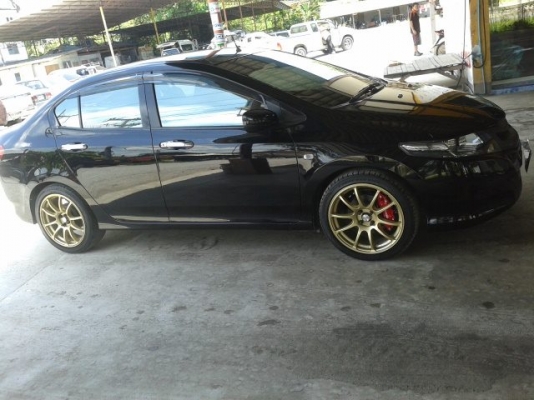 ฝากขาย รถเก๋งHONDA City เครื่อง1.5S เกียร์AUTO สีดำ ปี2009 กระจกไฟฟ้า ,CD,แอร์,ล้อแม็คขอบ17"สีทอง,สภาพสวยหน้าใช้มาก เอกสารเล่มทะเบียนพร้อมโอน ราคาซื้อสด380,000บาทหรือ ดาวน์30,000 ผ่อน72งวด/ละ6,800บาท สนใจติดต่อ:082-3223112}094-5324914(คุณนิเทพ)หรือ08