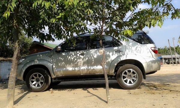 ฝากขาย รถยนต์SUV TOYOTA FOTUNER เครื่อง3.0V เกียร์AUTO/4WD สีบรอนเงิน ปี2006 กระจกผับไฟฟ้า,CD,ABS/AIRBACK,เบาะหนังแท้,สภาพเดิมๆหน้าใช้ เอกสารเล่มทะเบียนพร้อมโอน ราคาซื้อสด 750,000บาท สนใจติดต่อ:082-3223112,094-5324914(คุณนิเทพ)หรือ083-1188949(คุณจ้ำ)รถอยู ฝากขาย รถยนต์SUV TOYOTA FOTUNER เครื่อง3.0V เกียร์AUTO/4WD สีบรอนเงิน ปี2006 กระจกผับไฟฟ้า,CD,ABS/AIRBACK,เบาะหนังแท้,สภาพเดิมๆหน้าใช้ เอกสารเล่มทะเบียนพร้อมโอน ราคาซื้อสด 750,000บาท สนใจติดต่อ:082-3223112,094-5324914(คุณนิเทพ)หรือ083-1188949(คุณจ้ำ)รถอยู