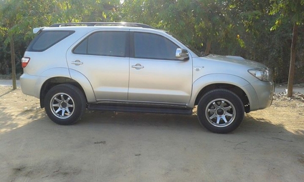 ฝากขาย รถยนต์SUV TOYOTA FOTUNER เครื่อง3.0V เกียร์AUTO/4WD สีบรอนเงิน ปี2006 กระจกผับไฟฟ้า,CD,ABS/AIRBACK,เบาะหนังแท้,สภาพเดิมๆหน้าใช้ เอกสารเล่มทะเบียนพร้อมโอน ราคาซื้อสด 750,000บาท สนใจติดต่อ:082-3223112,094-5324914(คุณนิเทพ)หรือ083-1188949(คุณจ้ำ)รถอยู ฝากขาย รถยนต์SUV TOYOTA FOTUNER เครื่อง3.0V เกียร์AUTO/4WD สีบรอนเงิน ปี2006 กระจกผับไฟฟ้า,CD,ABS/AIRBACK,เบาะหนังแท้,สภาพเดิมๆหน้าใช้ เอกสารเล่มทะเบียนพร้อมโอน ราคาซื้อสด 750,000บาท สนใจติดต่อ:082-3223112,094-5324914(คุณนิเทพ)หรือ083-1188949(คุณจ้ำ)รถอยู