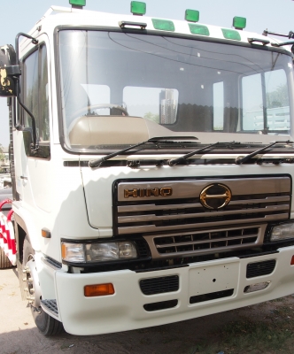 หัวลาก Hino P11 320 แรง ประกอบใหม่ทั้งคัน
