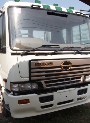หัวลาก Hino P11 320 แรง ประกอบใหม่ทั้งคัน