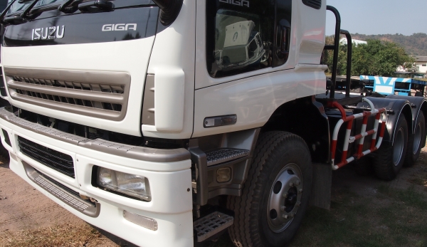 หัวลาก Isuzu GIGA 360 แรง ยางใหม่ 10 เส้น หัวลาก Isuzu GIGA 360 แรง ยางใหม่ 10 เส้น