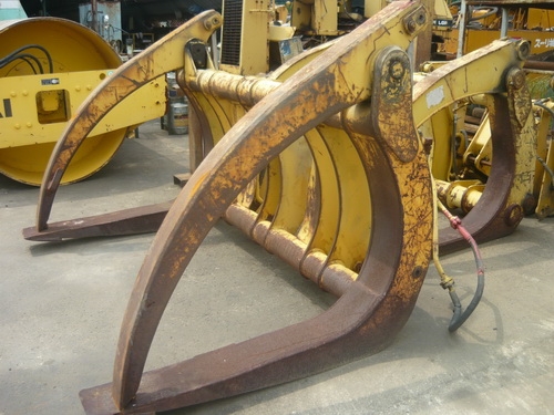 รับสั่งทำและจำหน่ายล้อรถขุด รถตัก รถบด รถปูยาง และเครื่องจักรหนักในงานก่อสร้างทุกประเภท