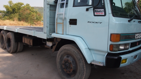 พื้นเรียบ Isuzu Rocky 175 แรง พื้นเรียบ Isuzu Rocky 175 แรง