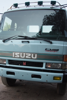 พื้นเรียบ Isuzu Rocky 175 แรง