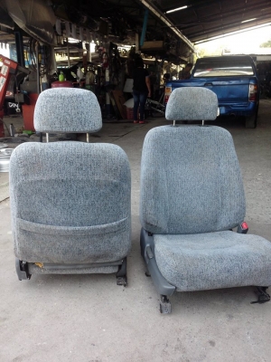 ขายครับเบาะแท้ติดรถสวยมากๆ