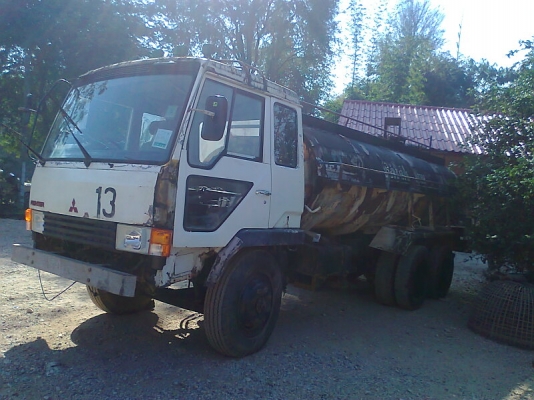 รถสิบล้อ บรรทุกน้ำ MITSUBICHI FN225K สิบล้อแบบสองเพลา