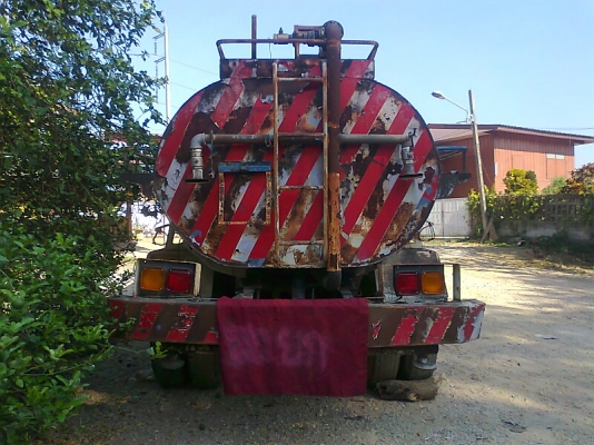 รถสิบล้อ บรรทุกน้ำ MITSUBICHI FN225K สิบล้อแบบสองเพลา