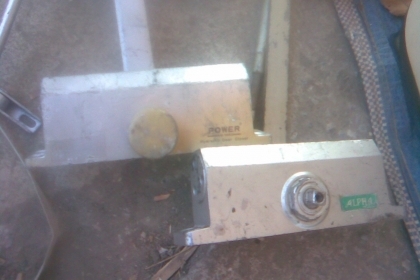 ตัวปิดประตูอัตโนมัตไฮโดรลิคสภาพพร้อมใช้งานครับสามารถตั้งปิดเร็วช้าได้ครับ มี4-5  ตัวครับราคานี้คุ้มมากครับ