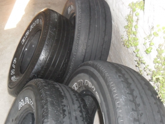 ยาง MAXXIS 255/70R15 ปี09 สวยๆ 4 เส้น ราคา 3300 บาท