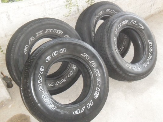 ยาง MAXXIS 255/70R15 ปี09 สวยๆ 4 เส้น ราคา 3300 บาท