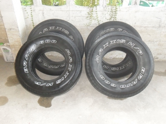 ยาง MAXXIS 255/70R15 ปี09 สวยๆ 4 เส้น ราคา 3300 บาท