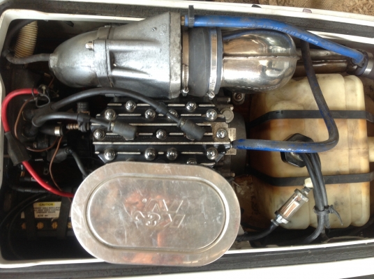 ขายเจ็ทสกี kawasaki แบบยืน เครื่องพัง (สูบติด) ขายเจ็ทสกี kawasaki แบบยืน เครื่องพัง (สูบติด)