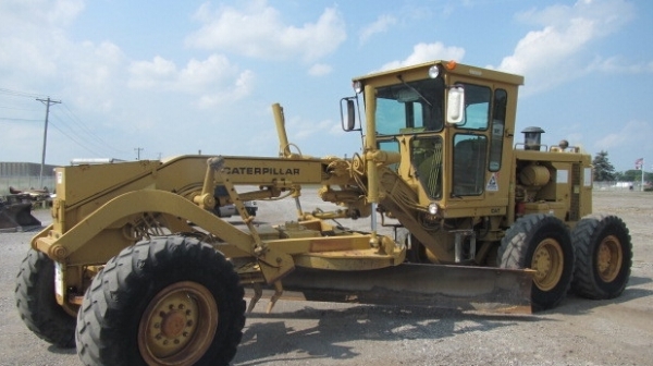 รถเกรด Caterpillar 140G #72V08661 รอนำเข้าไทยค่ะ