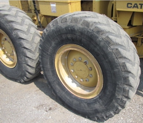 รถเกรด Caterpillar 140G #72V08661 รอนำเข้าไทยค่ะ