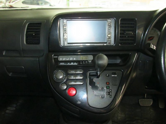 TOYOTA WISH 2.0  Limited AT ปี 2004