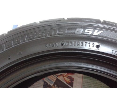 ยาง,195/55R15 DUNLOP DZ101ปี12คู่นึง