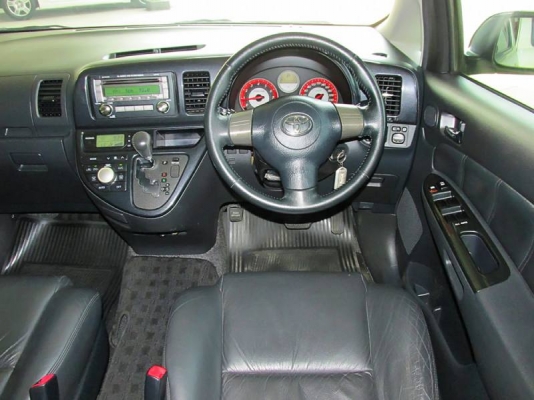 TOYOTA WISH 2.0  AT ปี 2006