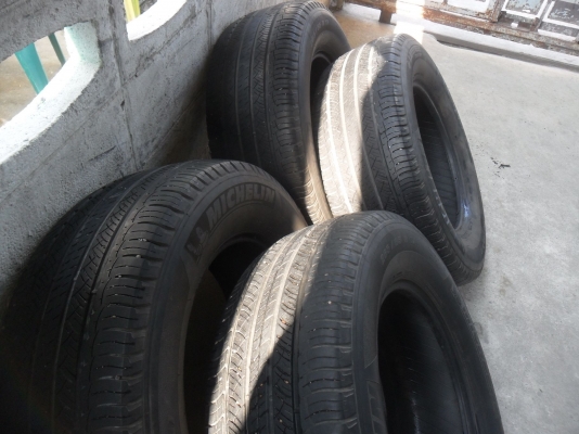 ยาง MICHELIN 265/65R17 ปี10 สวยๆ 4 เส้น ราคา 3500 บาท ยาง MICHELIN 265/65R17 ปี10 สวยๆ 4 เส้น ราคา 3500 บาท